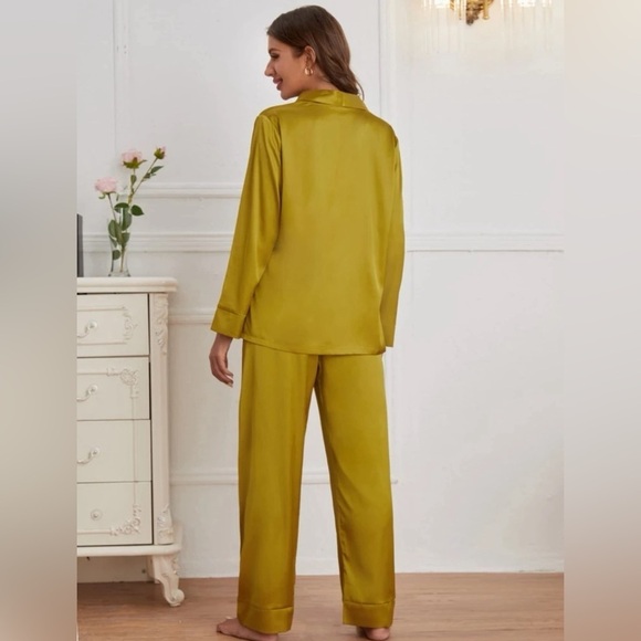 ✨✨Silky Satin Pajama Night Set ✨✨ 💛💛 SZ L New - Picture 2 of 3